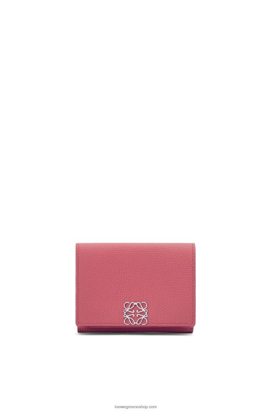 Loewe γυναίκες αναγραμματισμένο πορτοφόλι τρίπτυχο από δέρμα μοσχαριού με βότσαλο RZR0J1238 Plumrose