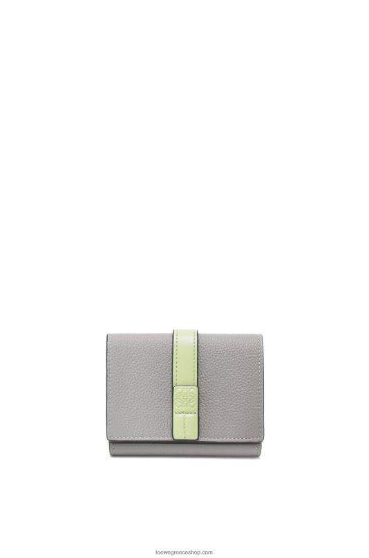 Loewe γυναίκες τρίπτυχο πορτοφόλι από δέρμα μοσχαριού με απαλούς κόκκους RZR0J1250 μαργαριτάρι γκρι/ανοιχτό ανοιχτό πράσινο