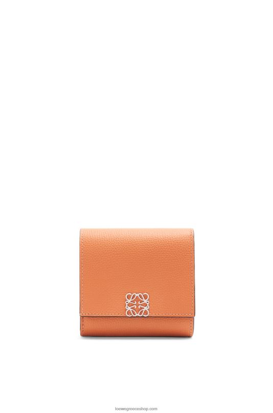 Loewe γυναίκες πορτοφόλι αναγραμματισμένο με πτερύγιο από δέρμα μοσχαριού με βότσαλο RZR0J1307 κοραλλιογενή ύφαλο