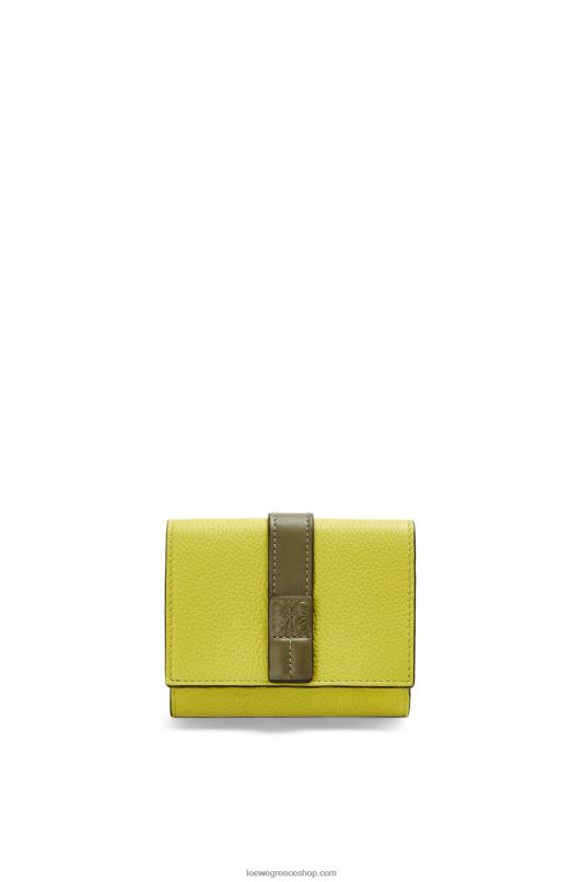 Loewe γυναίκες τρίπτυχο πορτοφόλι από δέρμα μοσχαριού με απαλούς κόκκους RZR0J1311 κίτρινο ασβέστη/πράσινο αβοκάντο