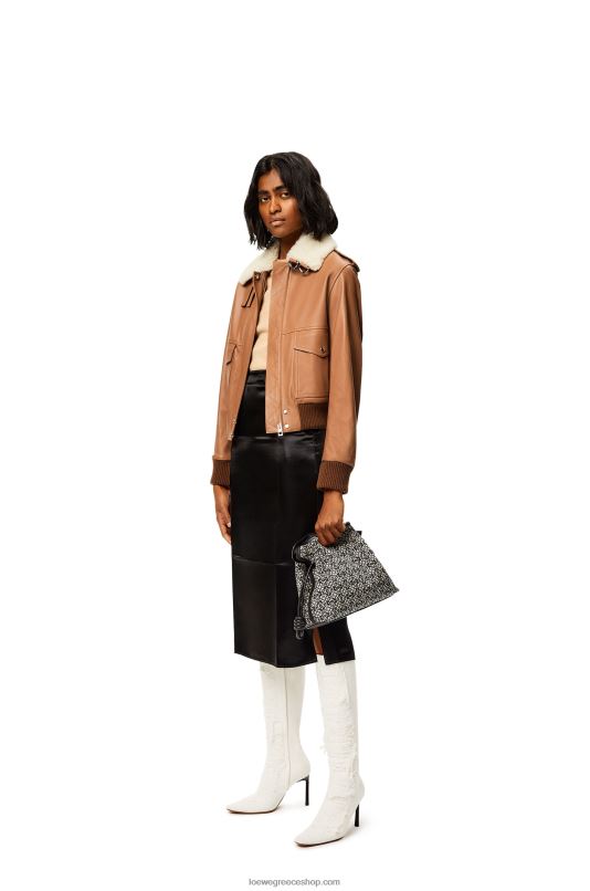 Loewe γυναίκες σακάκι αεροπόρου σε νάπα RZR0J1158 καραμέλα/λευκό