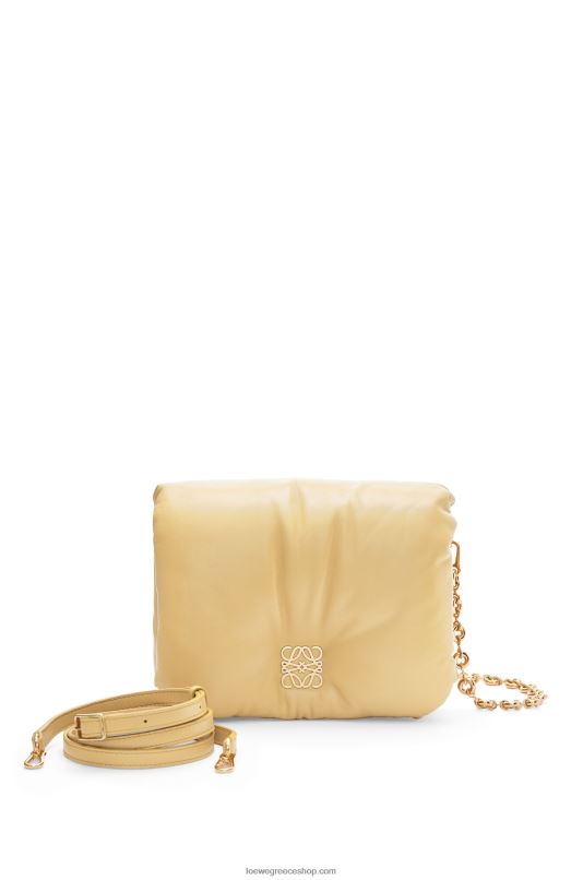 Loewe γυναίκες τσάντα puffer goya σε γυαλιστερή αρνιά νάπα RZR0J380 βούτυρο