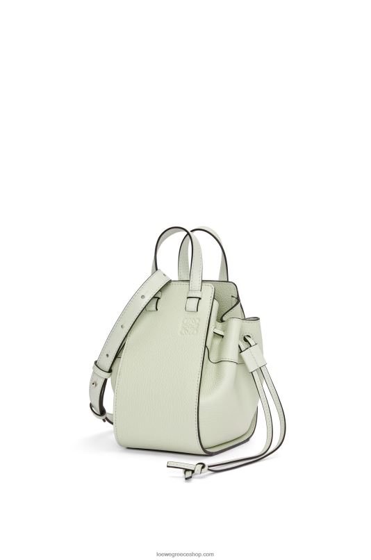 Loewe γυναίκες Μίνι κορδόνι περίσφιξης αιώρας από δέρμα μοσχαριού με απαλούς κόκκους RZR0J244 ελαφριά σελαντόνα