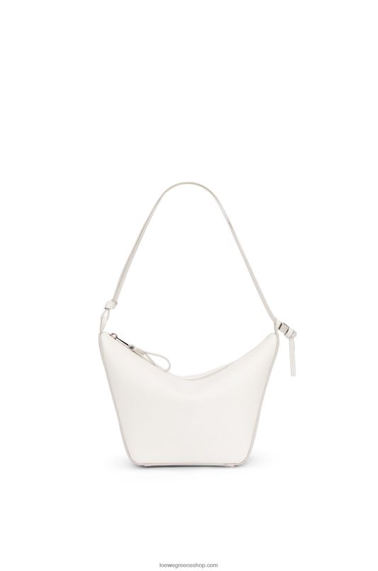 Loewe γυναίκες μίνι αιώρα hobo bag σε κλασικό δέρμα μοσχαριού RZR0J324 απαλό λευκό