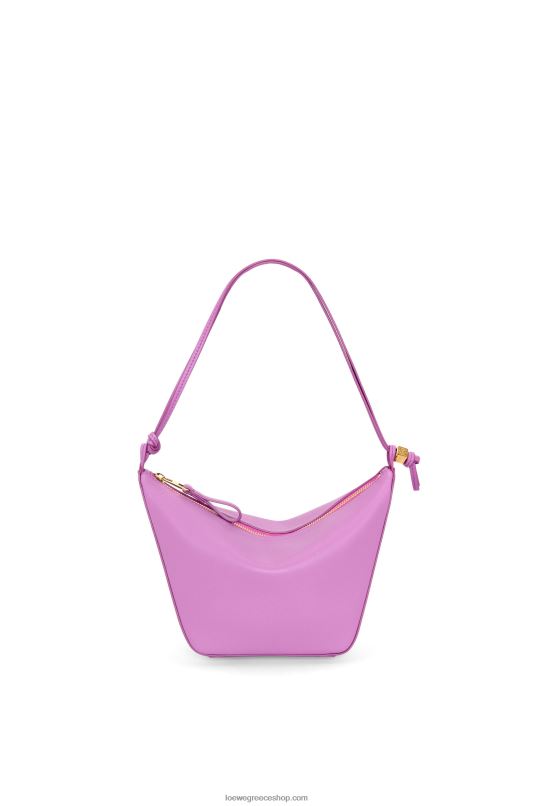 Loewe γυναίκες μίνι αιώρα hobo bag σε κλασικό δέρμα μοσχαριού RZR0J332 ροκρόζη