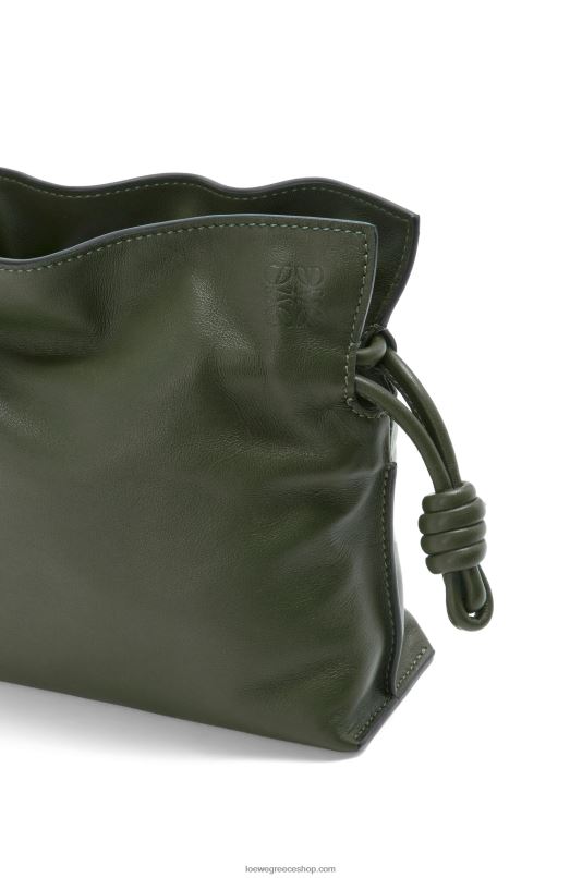 Loewe γυναίκες mini flamenco clutch σε δέρμα μοσχαριού νάπα RZR0J553 vintage χακί