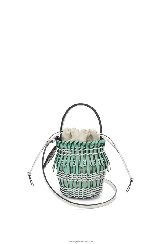 Loewe γυναίκες μικρό κρόσσι bucket bag σε δέρμα μοσχαριού RZR0J87 φρέσκια μέντα/μαλακό λευκό