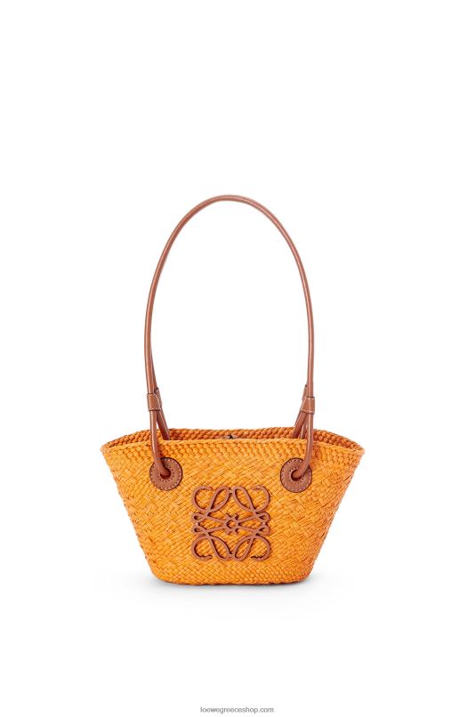 Loewe γυναίκες mini anagram basket bag σε iraca παλάμη και δέρμα μοσχαριού RZR0J97 πορτοκαλί/μαύρισμα