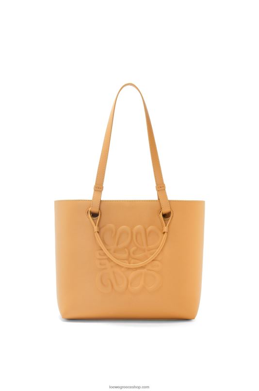 Loewe γυναίκες μικρή φουσκωμένη tote αναγραμματισμού σε κλασικό δέρμα μοσχαριού RZR0J123 ζεστή έρημος